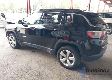 2018 Jeep Compass Latitude 4X4 z USA, uszkodzony, nr VIN 3C4NJDBB4JT457018